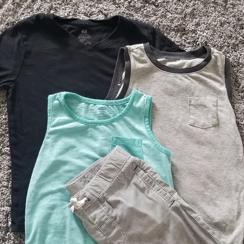 2 old navy tanks one black t shirt and shorts
